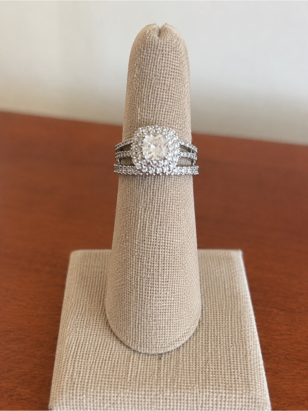 Source Unknown Silver-Tone Cushion Halo Ring Set with Clear Stones Size 6